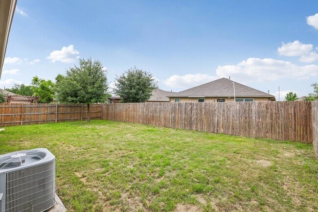 Building Photo - 10604 Menominee Falls Ln