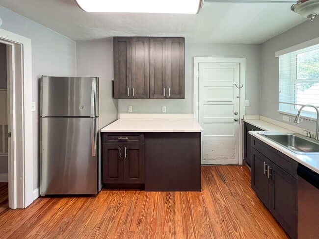 Building Photo - 204 NW 18th St