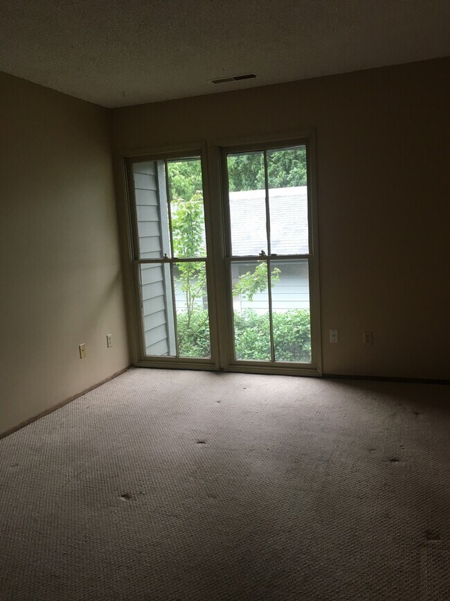 Building Photo - 8611 SW Brightfield Cir