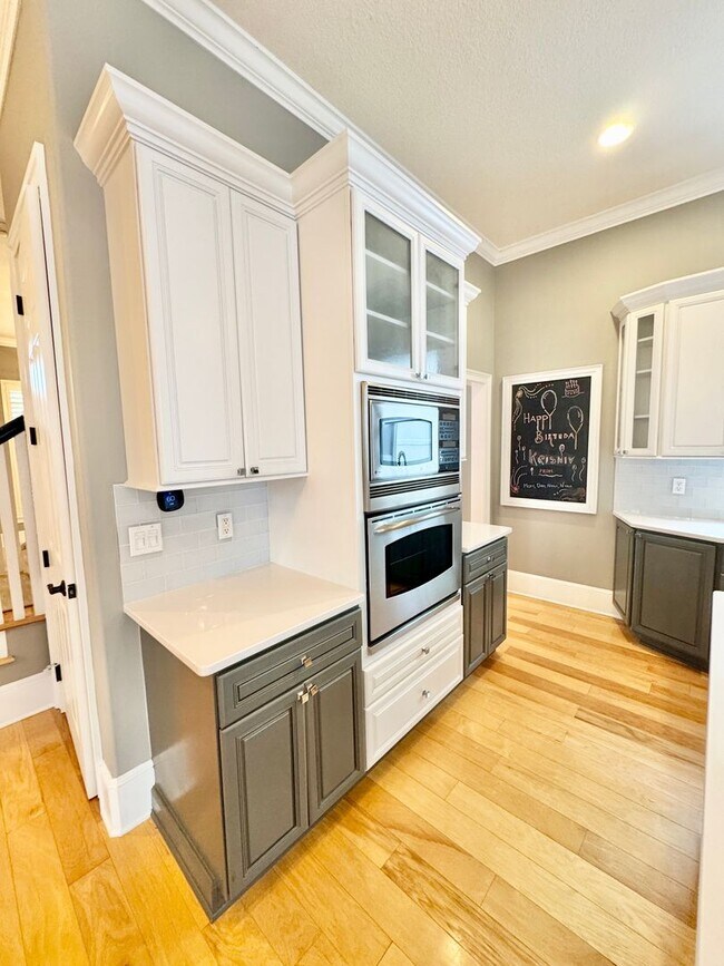 Building Photo - LUXURY RENTAL In Maitland - Winter Park Area 32751