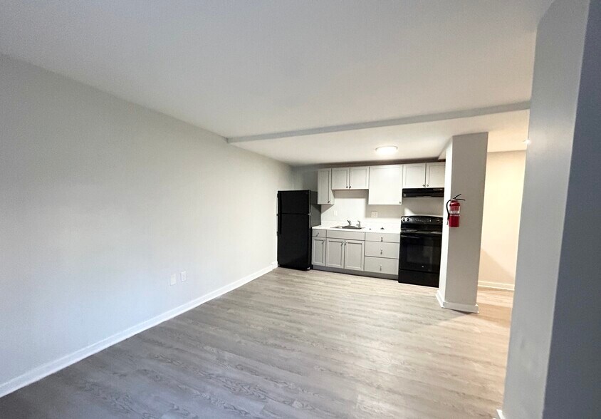 Building Photo - 59 Ruggles St