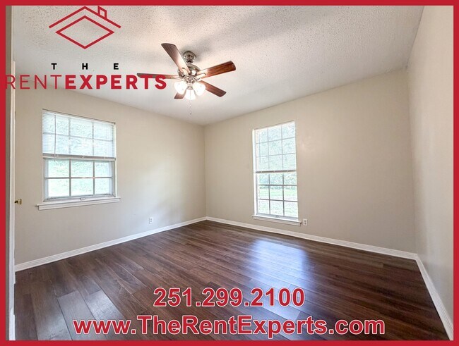Building Photo - 10470 Old Pascagoula Rd