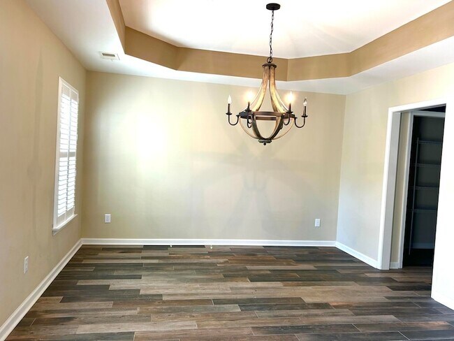 Building Photo - 2911 Maybry Dr