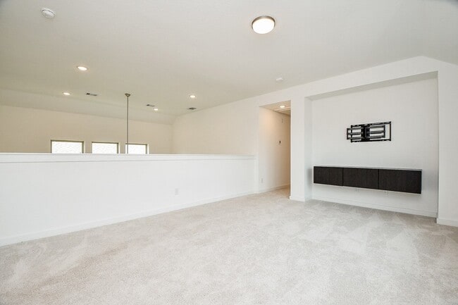 Building Photo - 943 Malibu Shr Ln