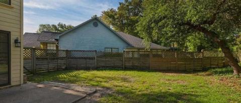 Building Photo - 2014 Mistral Ln E