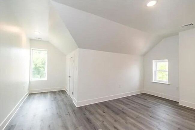 Building Photo - Brand New 4 Bedroom / 3.5 Bathroom Townhom...