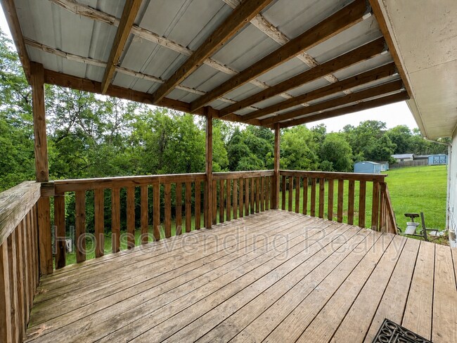 Building Photo - 2214 Highland Rd