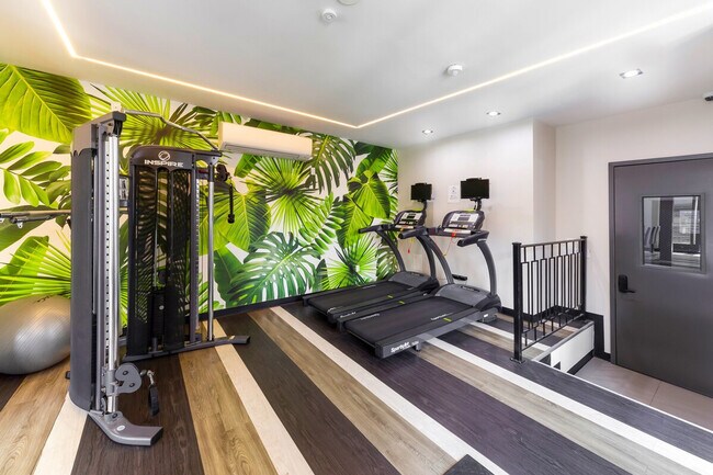 Building Photo - 4 York Ave