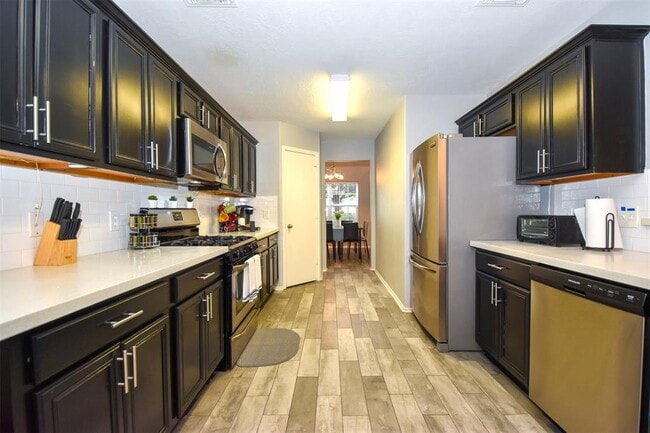 Building Photo - 11007 Shumard Oak Ct