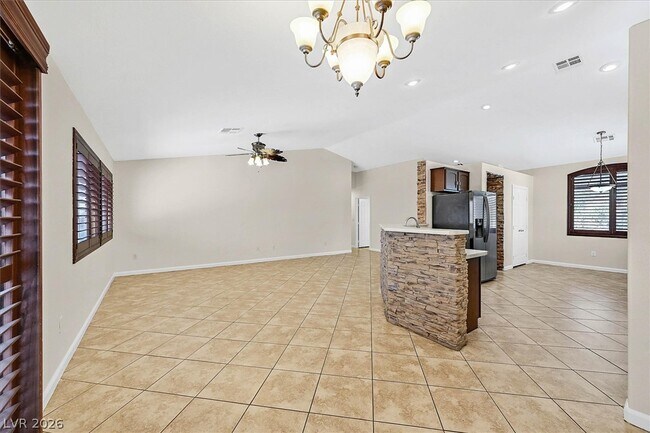 Building Photo - 5840 Coconut Creek St