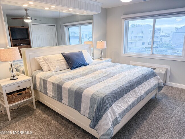 Building Photo - 1 21st Ave