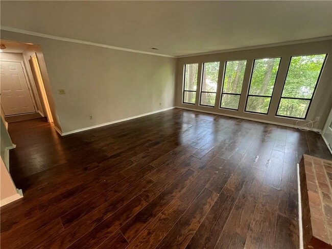 Building Photo - 423 Warm Springs Cir