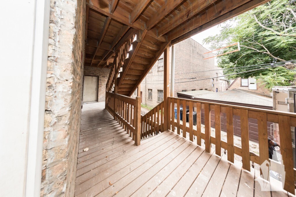 Building Photo - 2626 N Rockwell St