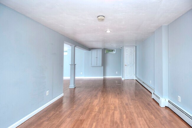 Building Photo - 19 Woodchuck Ct