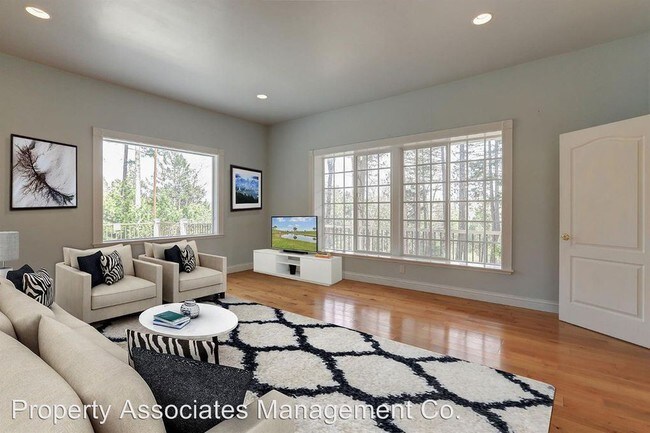 Building Photo - 3 br, 3.5 bath House - 14052 Wings of Morning