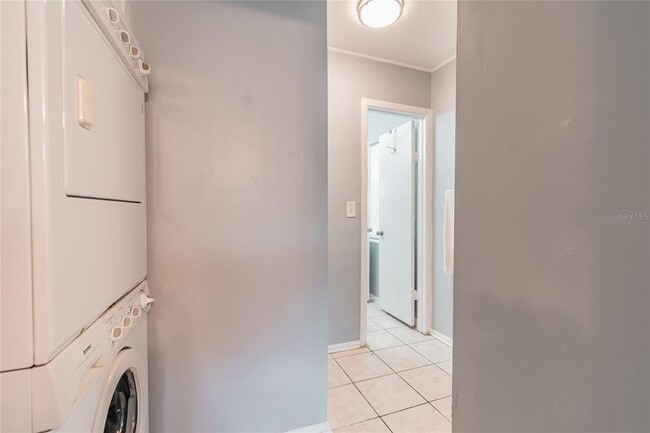 Building Photo - 3611 Anderson Ave