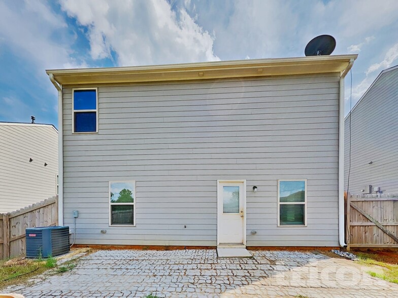 Building Photo - 324 Merigold Way