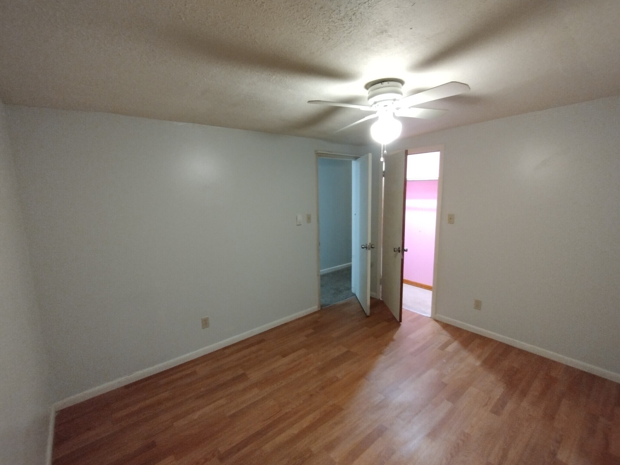 bedroom #1 - 35 S Salem-Warren Rd