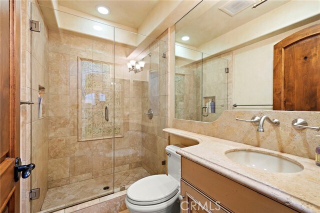 Building Photo - 900 E Balboa Blvd