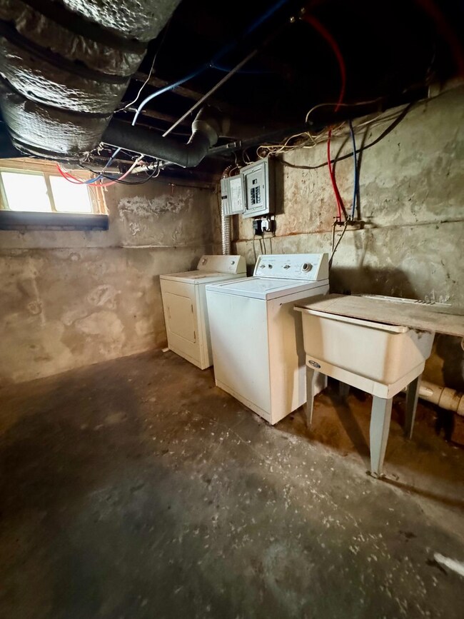 Building Photo - 4506 N Mole St