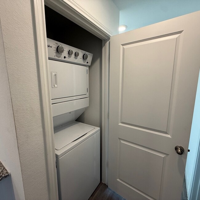 Building Photo - 11926 Midas Ln