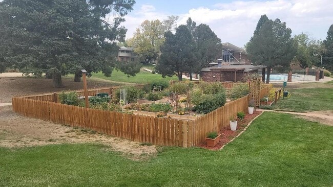 Building Photo - 9209 E Nassau Ave