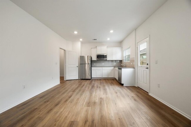 Building Photo - 10713 Steinbeck Dr