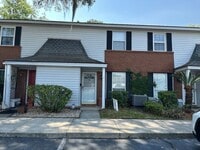 Building Photo - 11 Knollwood Cir