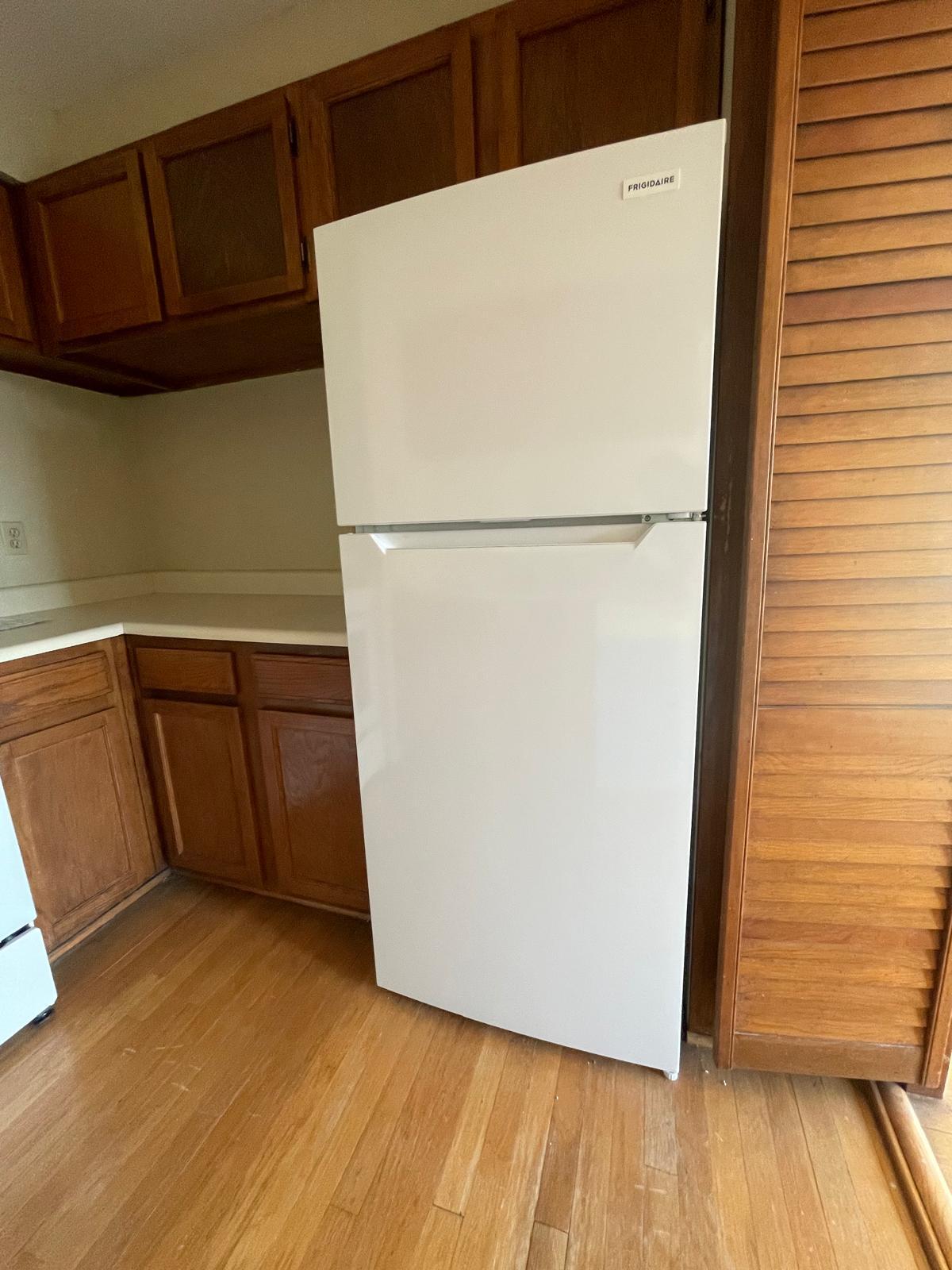 Fridge - 4360 Ivymount Ct