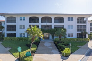 Building Photo - 5 High Point Cir W