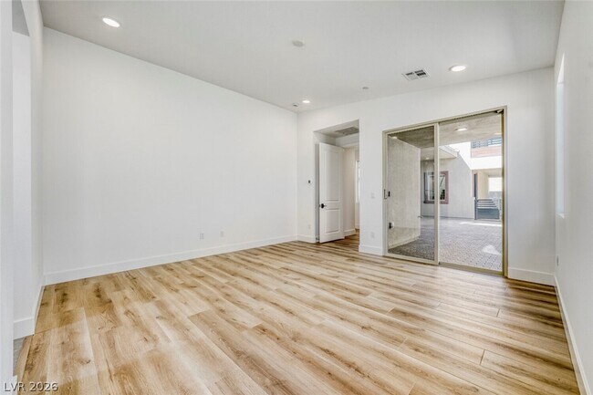 Building Photo - 1041 Soaring Sage Ave