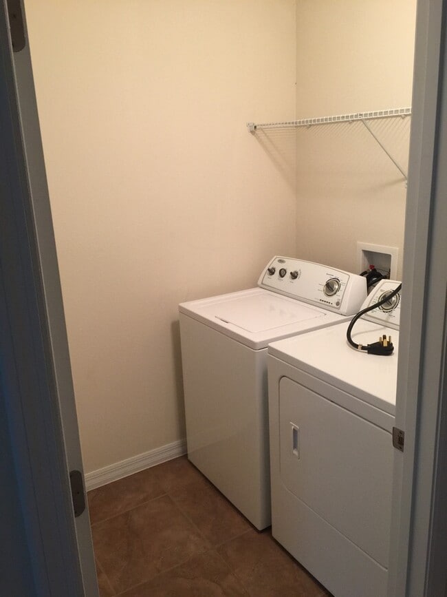 Building Photo - 5036 Matteo Trail