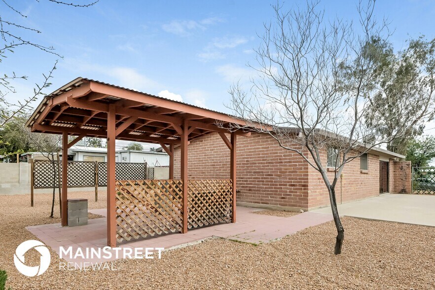 Building Photo - 8125 E Hayne St