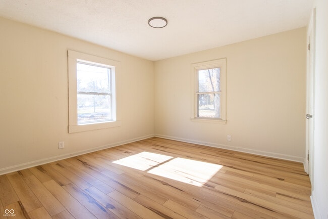 Building Photo - 1730 E 75th St