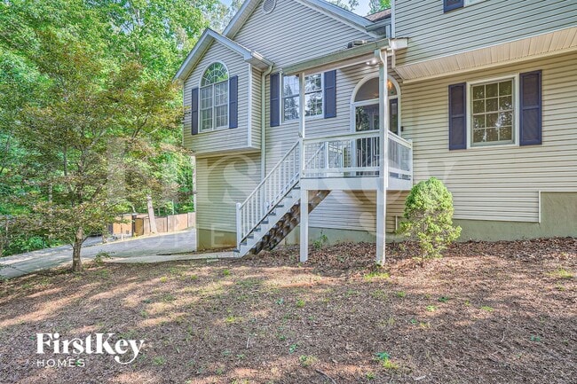 Building Photo - 6215 Little Ridge Rd