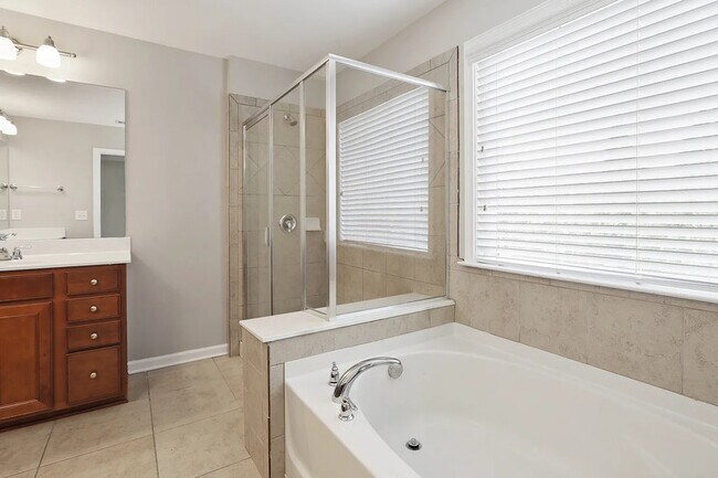 Building Photo - 5113 Kempsford Ct