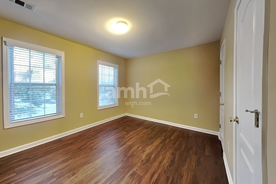 Building Photo - 2813 Savannah Walk Cv