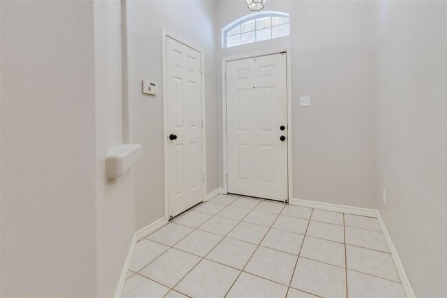 Building Photo - 12110 English Brook Cir