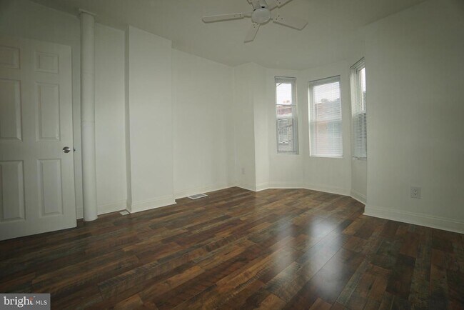 Building Photo - 539 Turner St