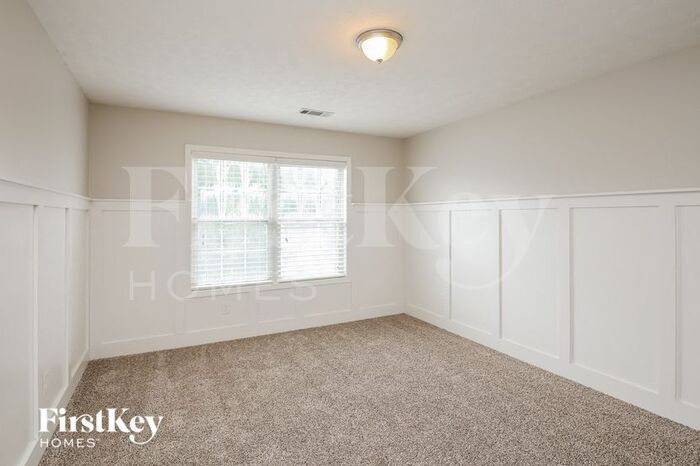 Building Photo - 4180 Chatham View Dr