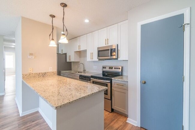 Building Photo - 2 Bed 2 Bath Condo in Charlotte