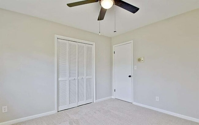 Building Photo - 4710 Navaho Cir
