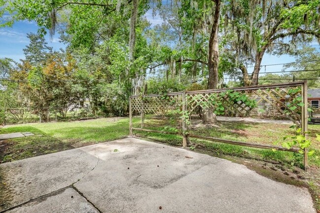 Building Photo - 12473 Northwood Rd