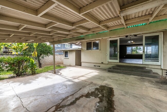 Building Photo - 1644 Palolo Ave