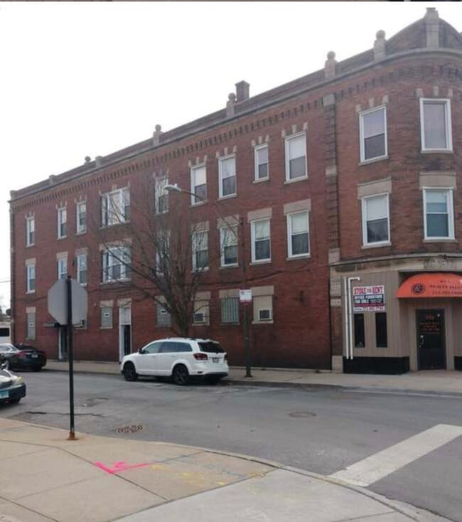Building Photo - 451 E 111th St