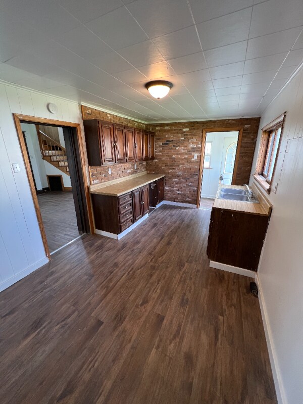 Building Photo - 3641 Central Ave