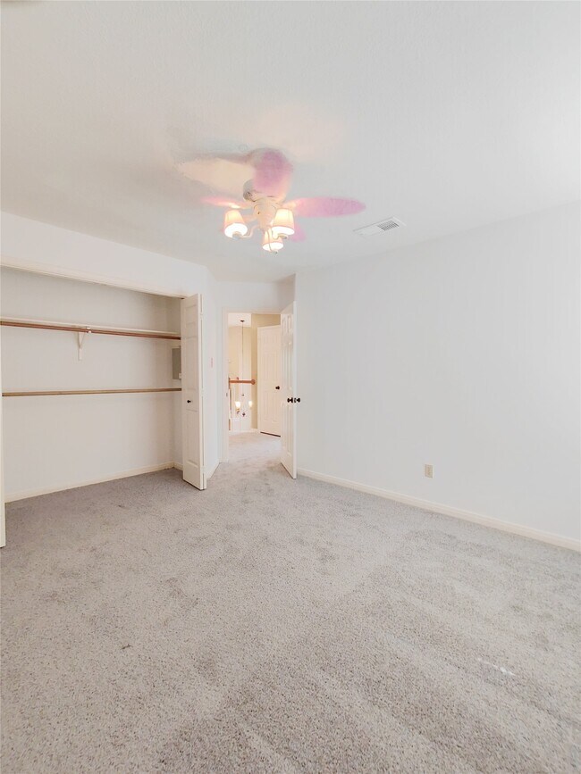 Building Photo - 5019 Greenriver Valley Dr