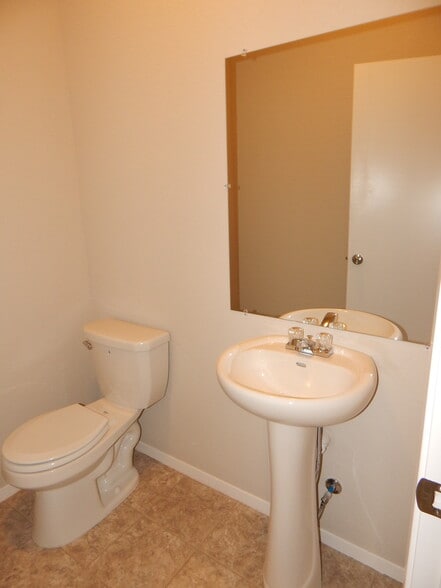 Convenient 1/2 bath on first level - 5074 W Claxton Circle