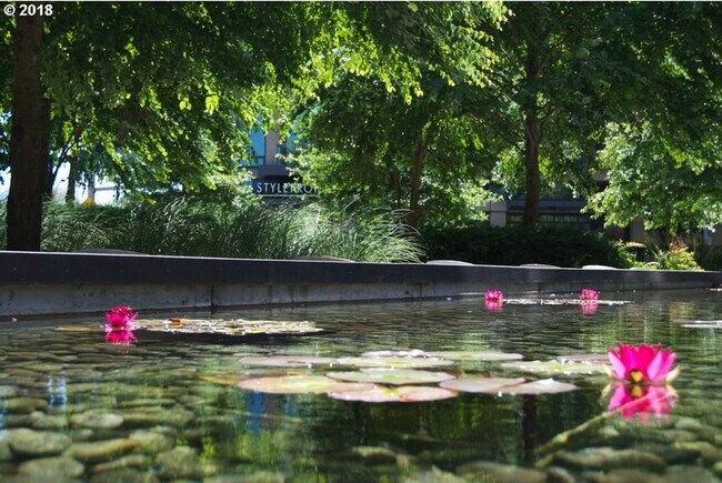 Building Photo - John Ross - 8th floor south waterfront studio w/parking/most utilities/concierge