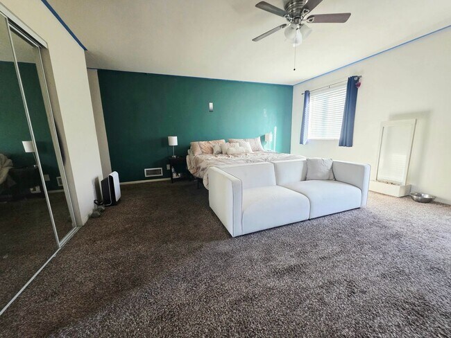 Building Photo - $5,500 - Beautiful 3BR/2BA Home on ? Acre ...